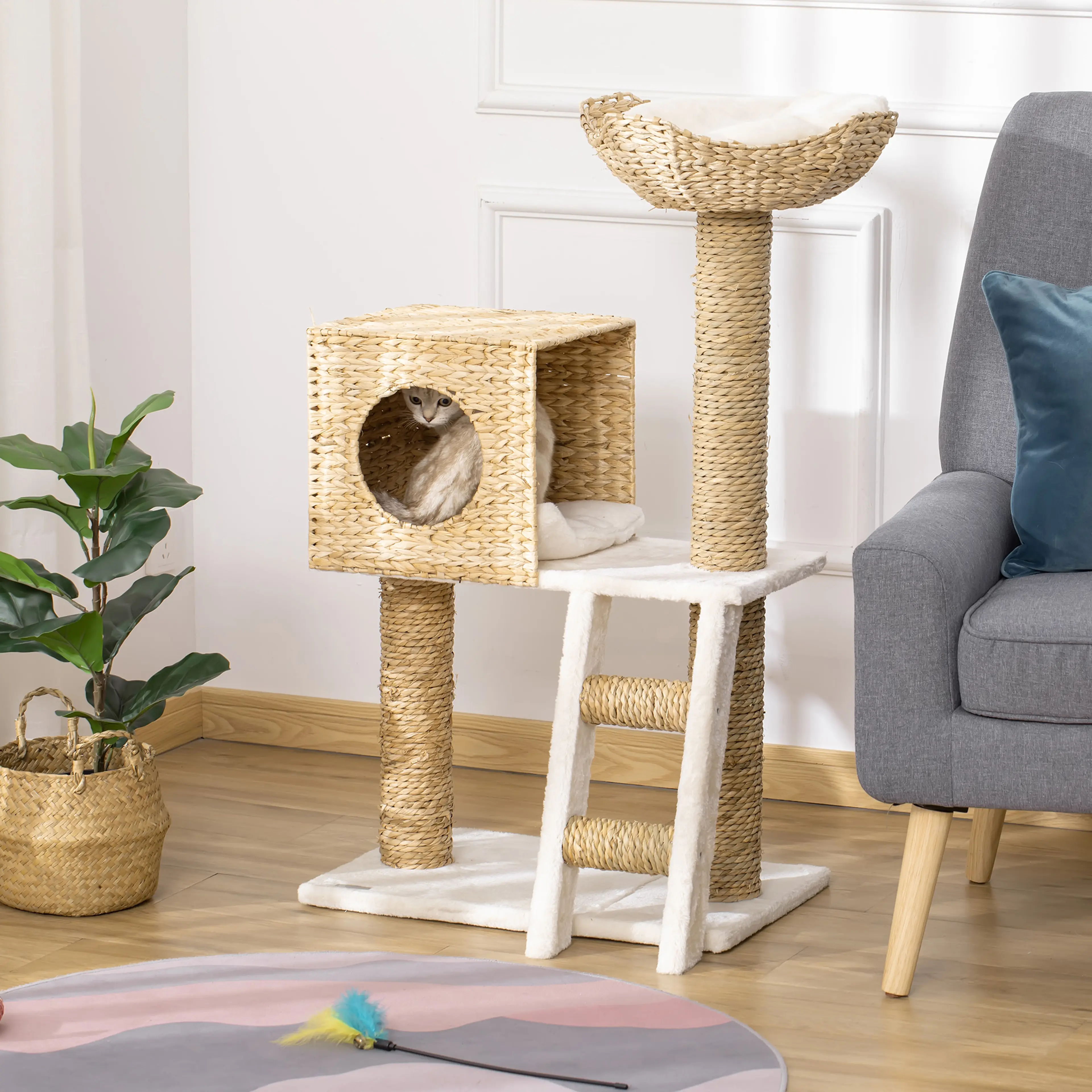 Klösträd i naturfiber i vardagsrum