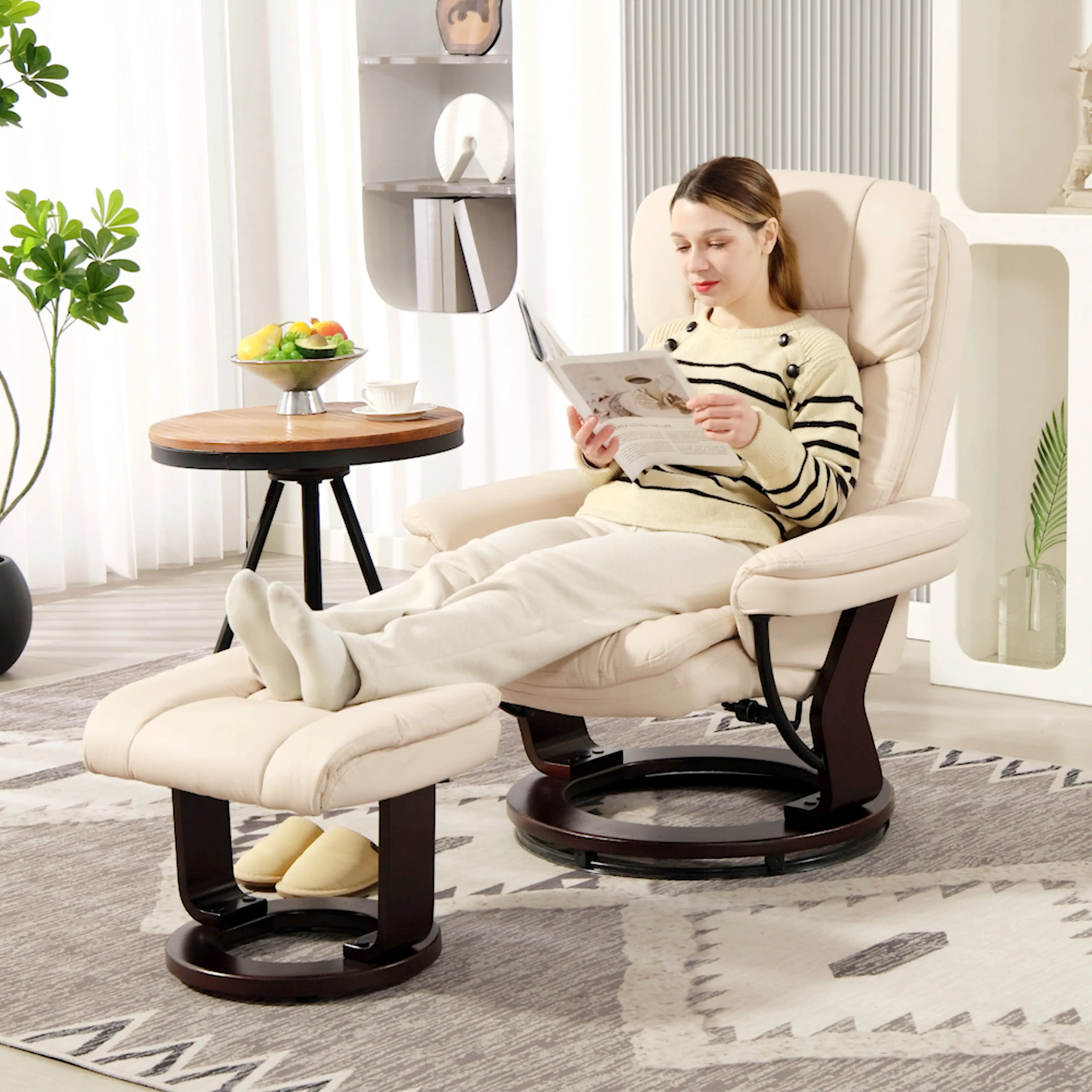 Reclinerfåtölj med fotpall i konstläder, 130° och 360° – gräddvit – bild 4