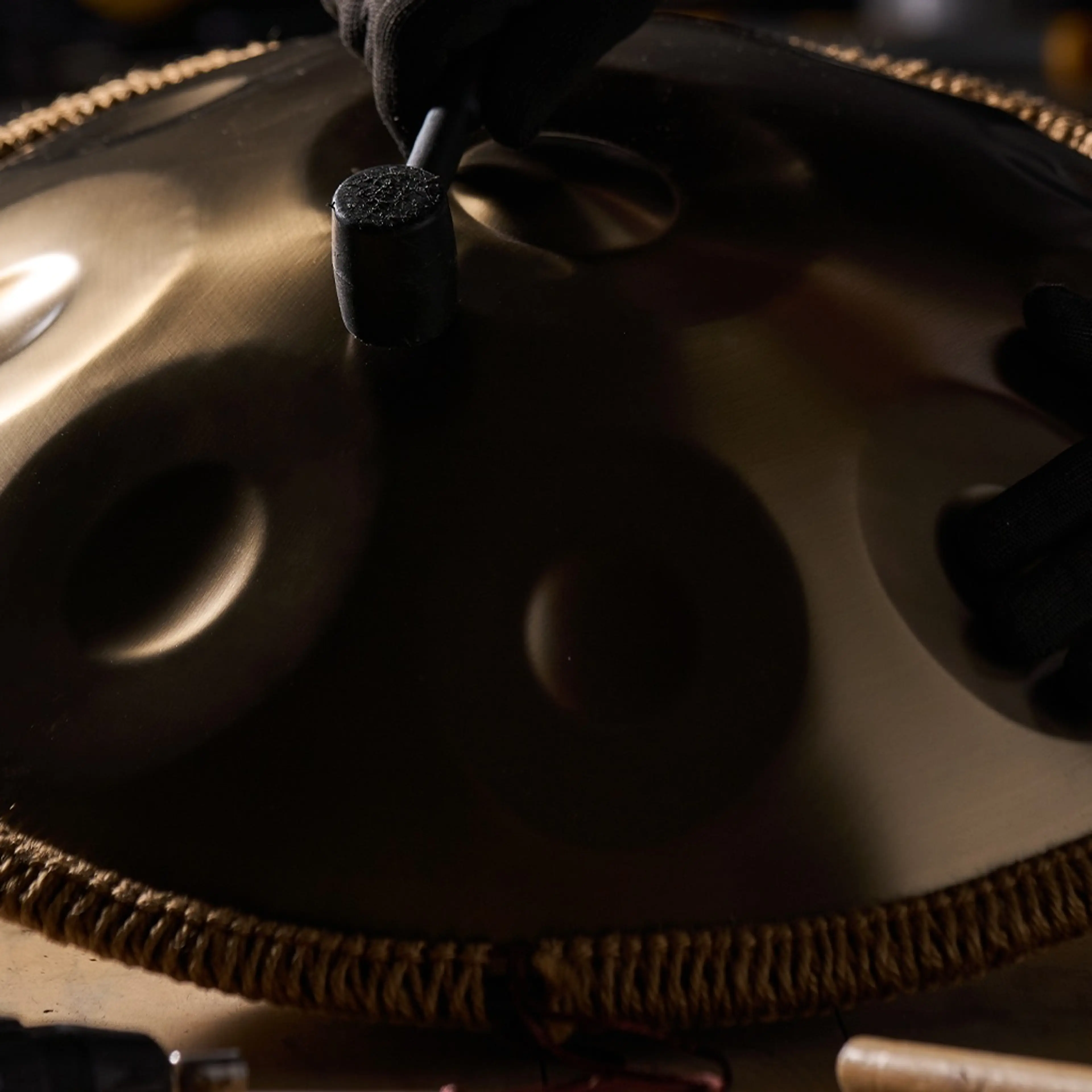 Handpan finstäms för hand med klubba