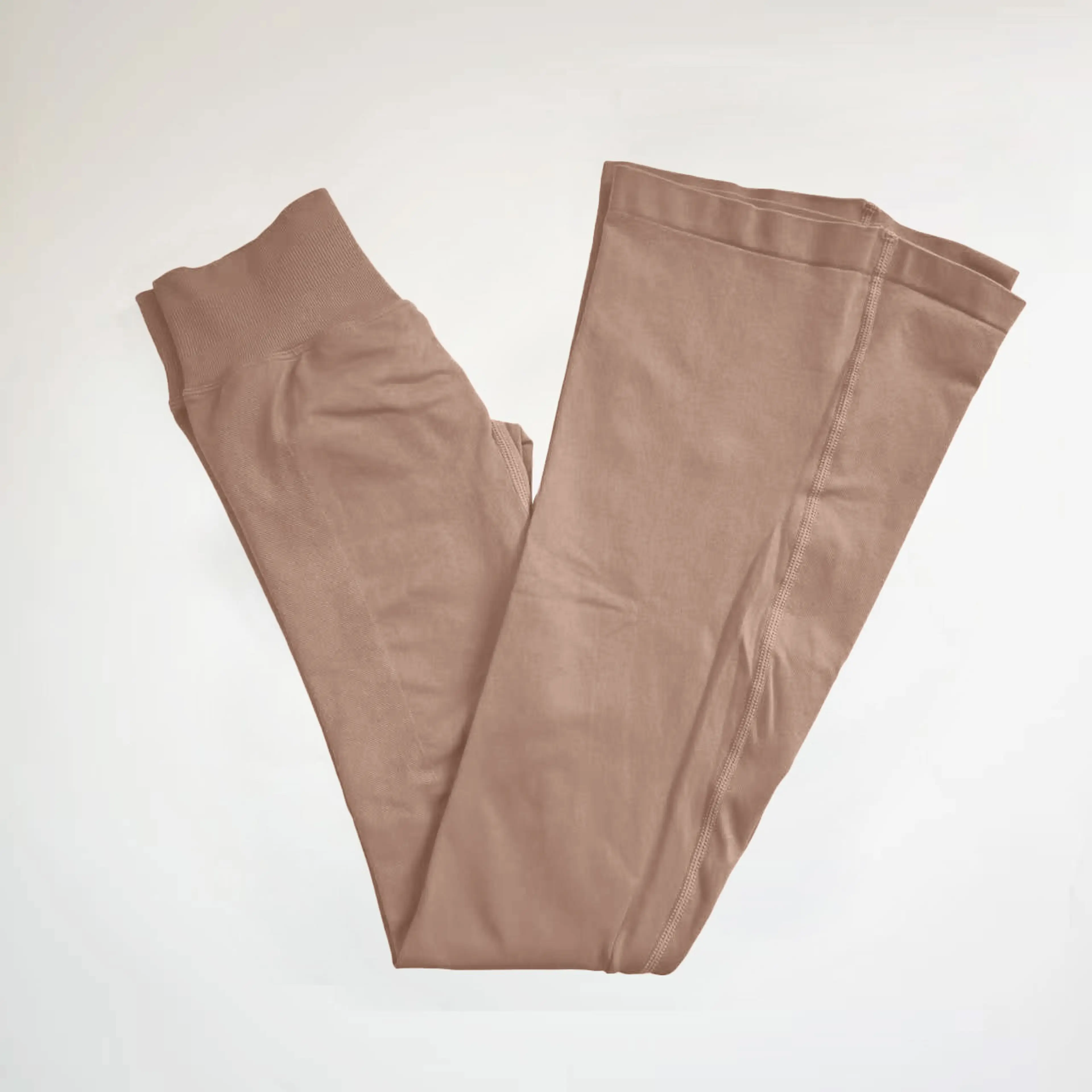 Ljust karamellbeige utsvängda leggings, färgnamn Kaffebrun