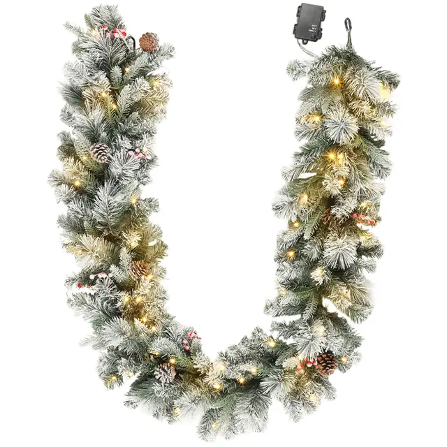 Julgirlang 180 cm med snöpudrade kvistar, kottar, röda bär och 50 varmvita LED