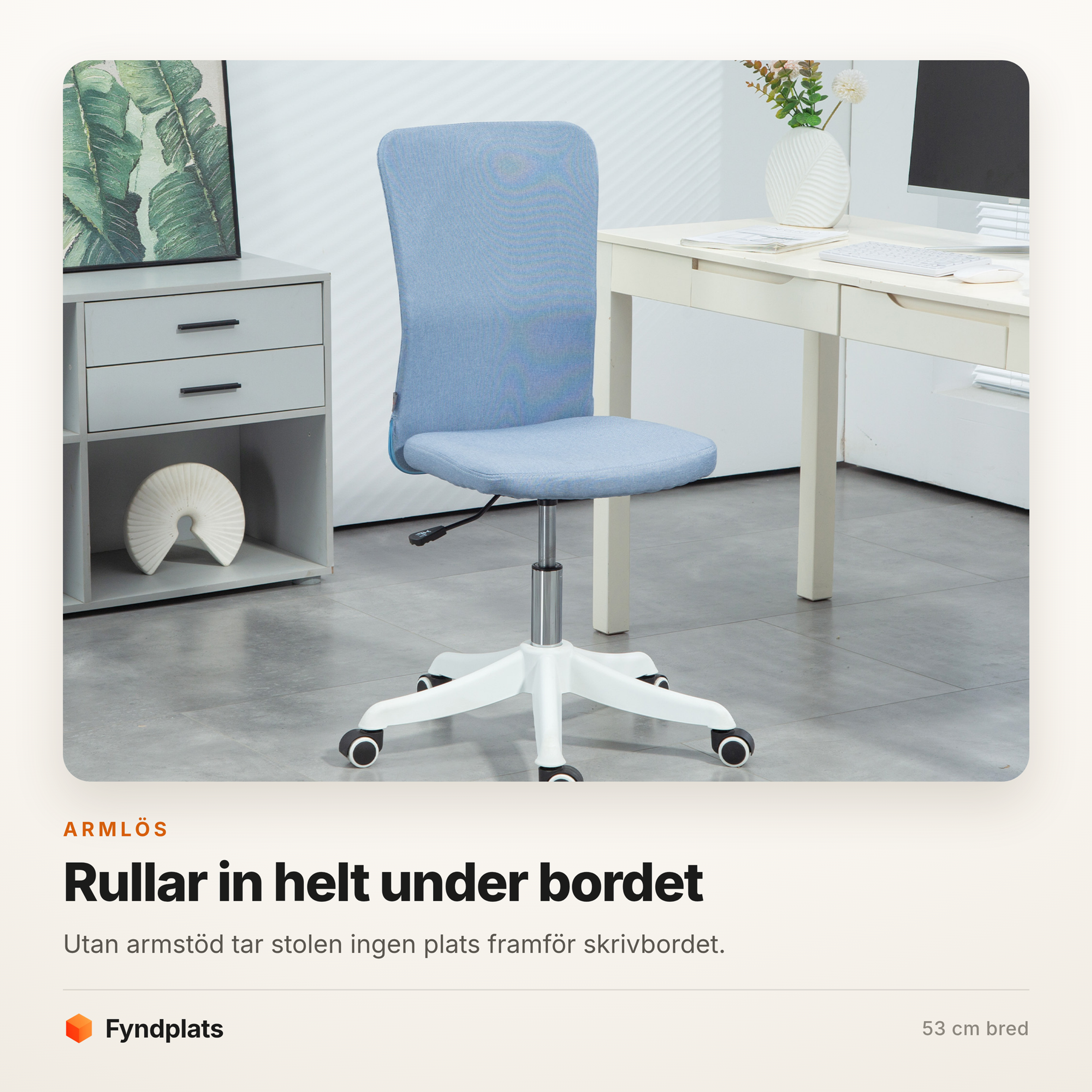 Stolen vid ett vitt skrivbord i ett hemmakontor