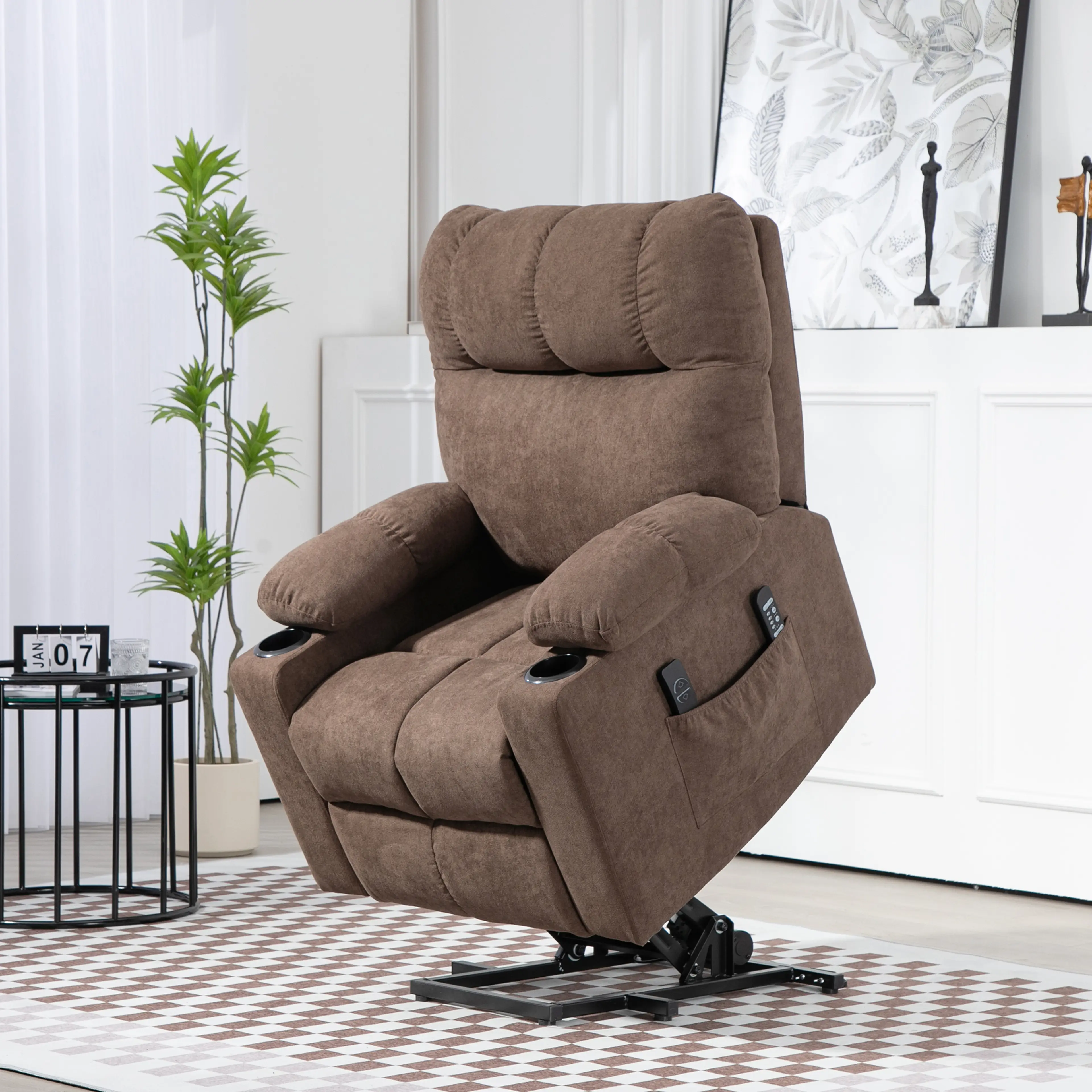 Uppresningsfåtölj brun med mugghållare – massage, ländvärme och 60 cm sits – bild 3