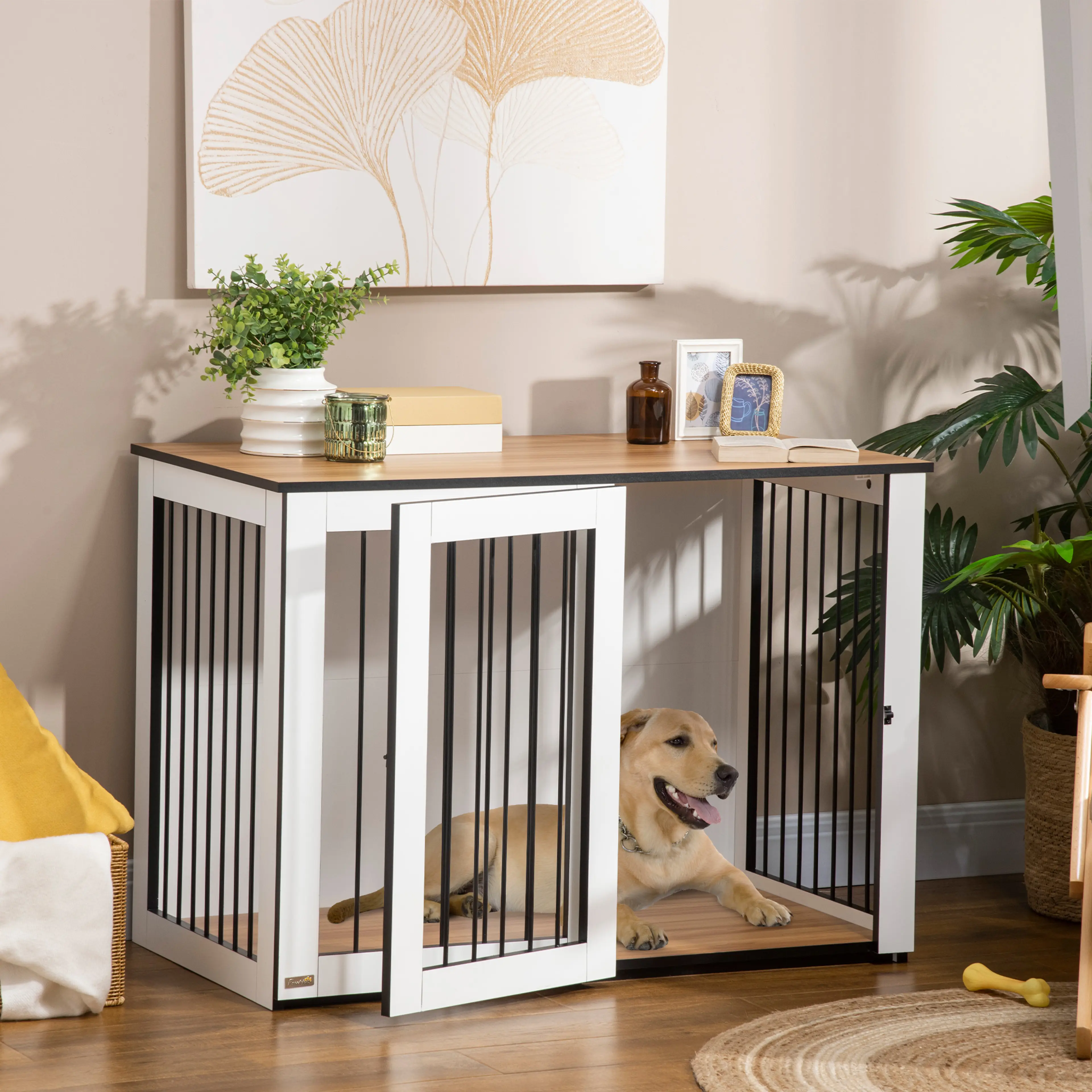 Stor hundbur i ett vardagsrum med dörren öppen och en hund liggande inuti