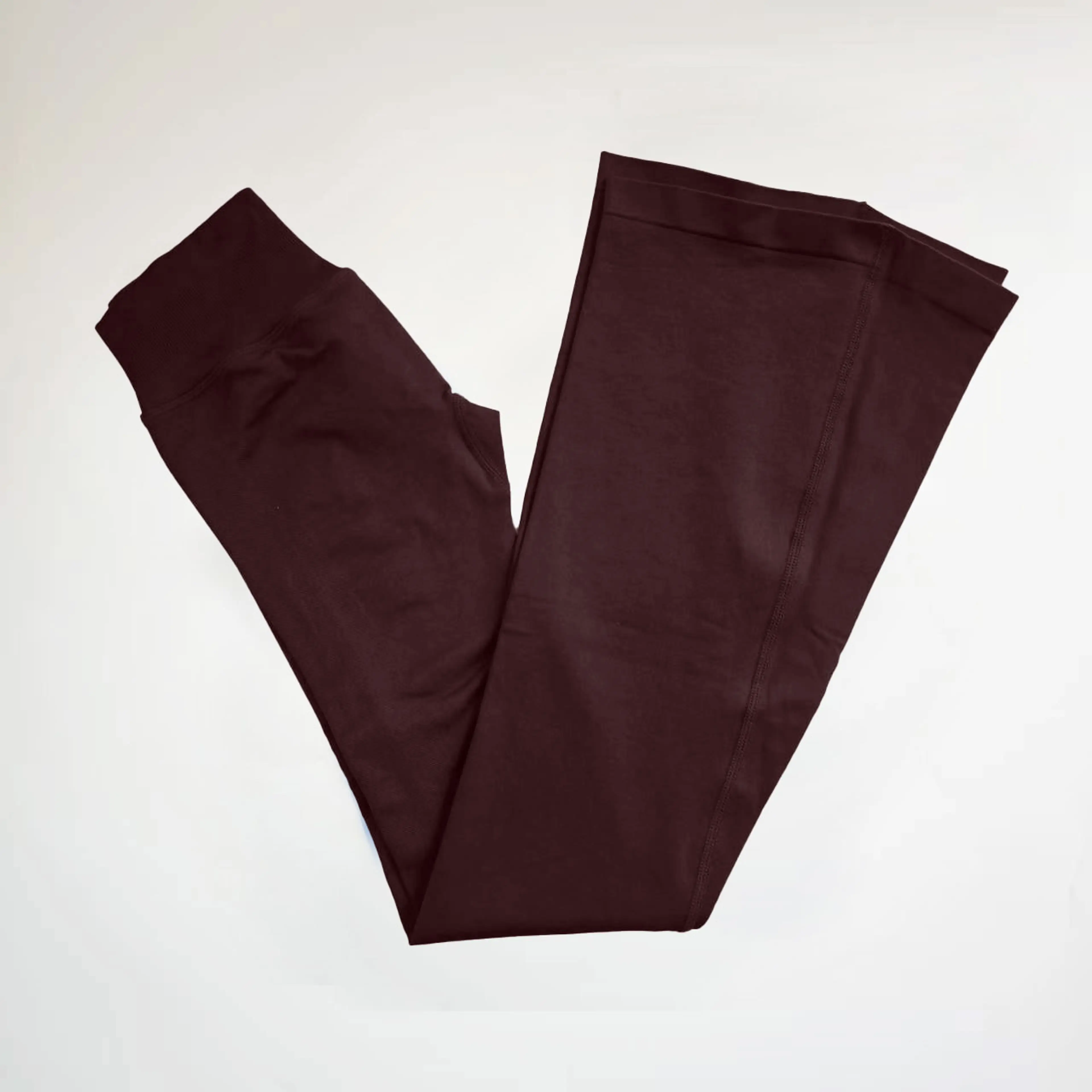 Mörkt vinbruna utsvängda leggings, färgnamn Meizi Brun