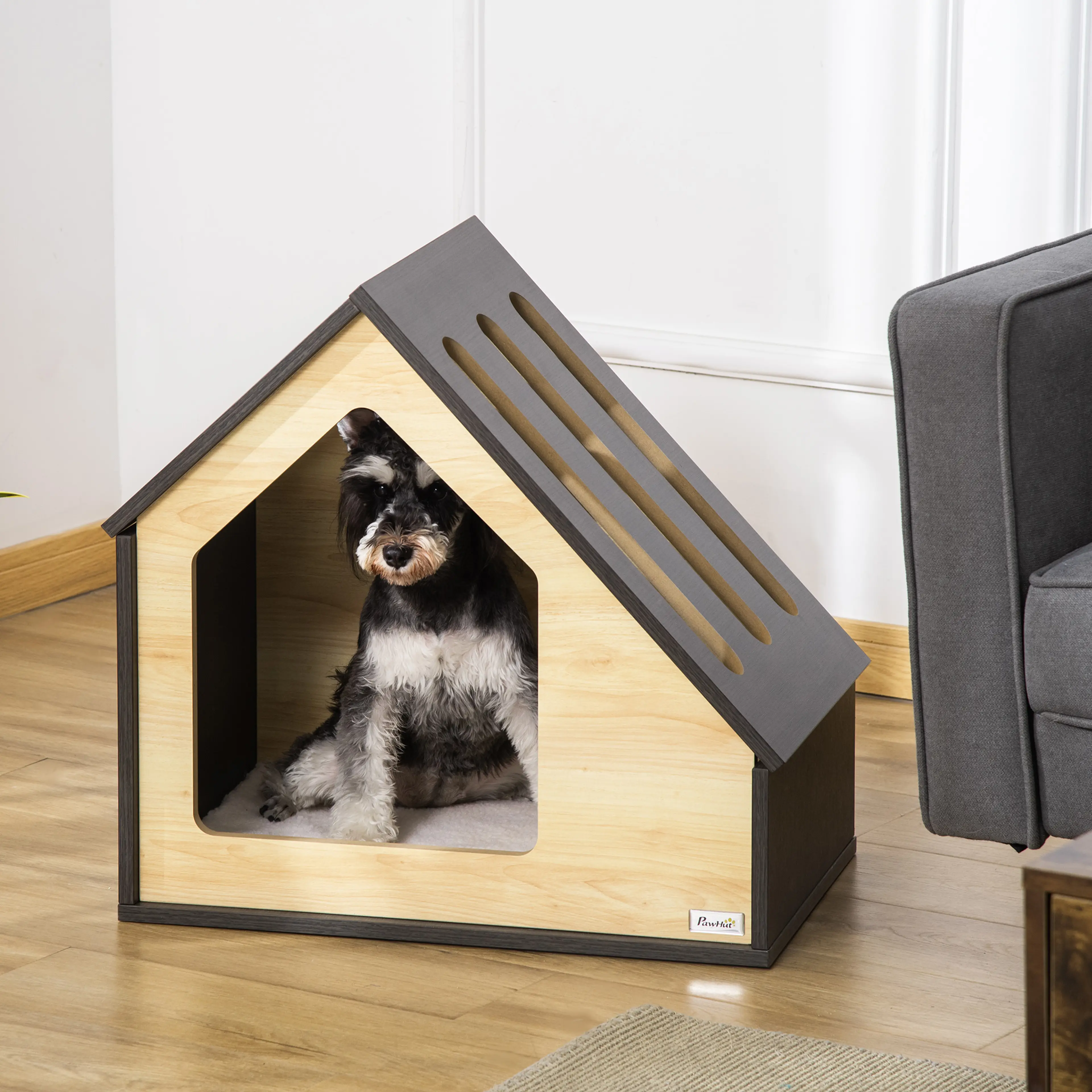 Hundkoja 60 cm sedd snett framifrån i ett vardagsrum