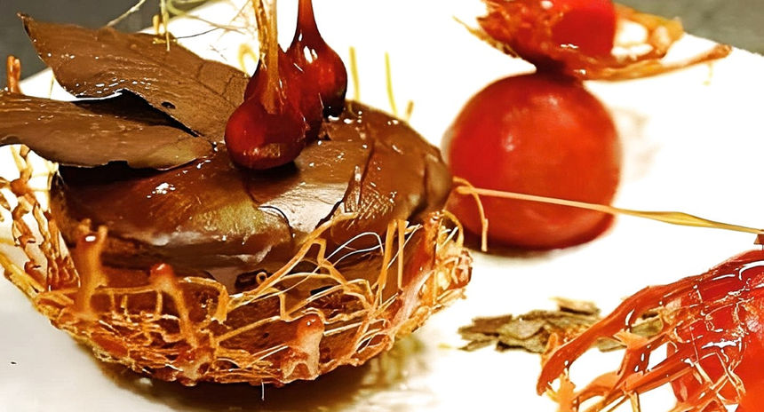 Savourez nos desserts biologiques gourmets, alliant saveurs authentiques et ingrédients de qualité. Chaque création est conçue pourveiller vos papilles. Offrez-vous une expérience sucrée inoubliable, mélangeant santé et plaisir. Laissez-vous séduire par noslices créatifs et traditionnels.