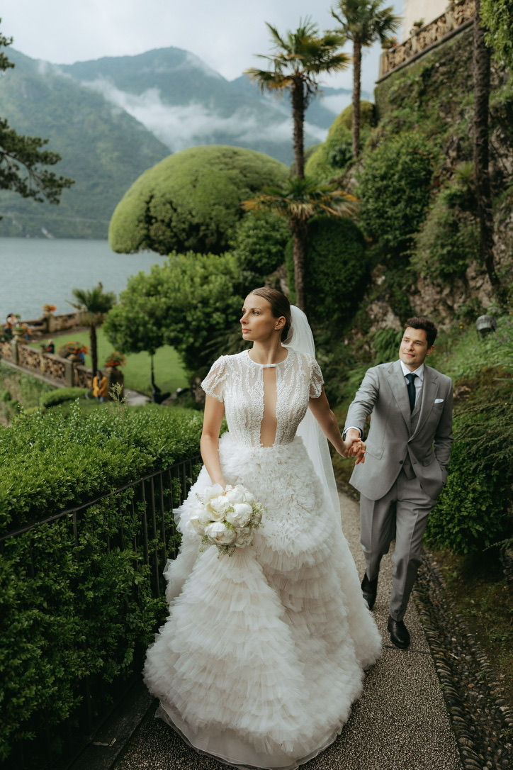lake como elopments.jpeg