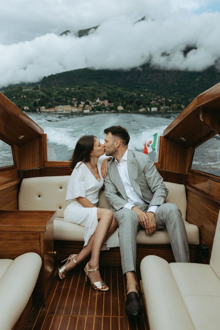 como lake boat elopments.jpeg