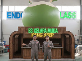 Ide booth komersial fiberglass karakter brand