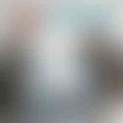 proses molding dan finishing meja fiberglass di workshop Endofiberglass