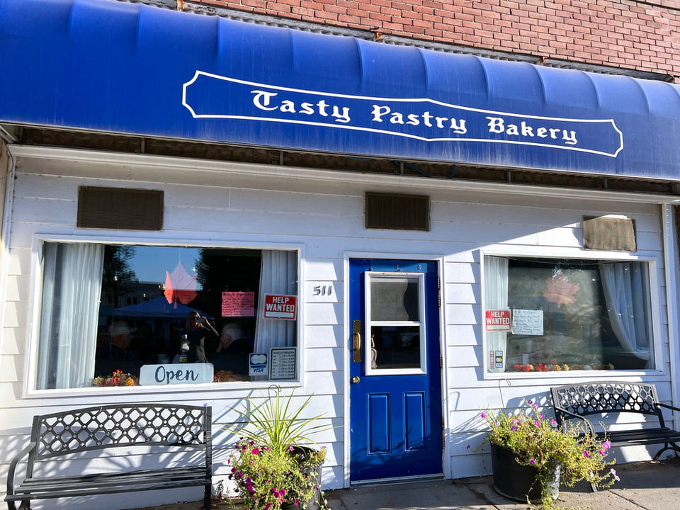 Front of Tasty Pastry Bakery
