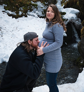 ALEX & KATIE MATERNITY (81).jpg