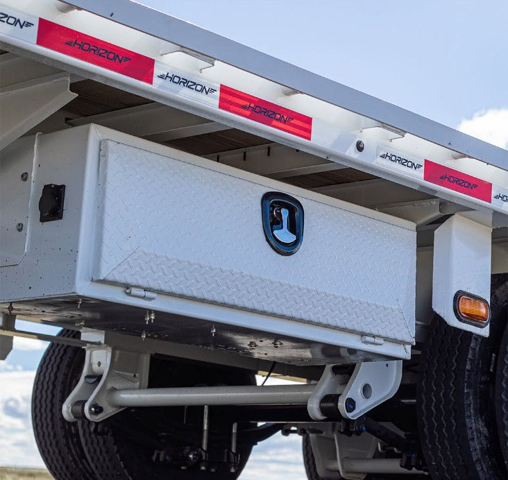 Thumbnail: Horizon HYZ 8.5' x 38' Tandem 16,000 lb Axle Hydraulic Dovetail Gooseneck