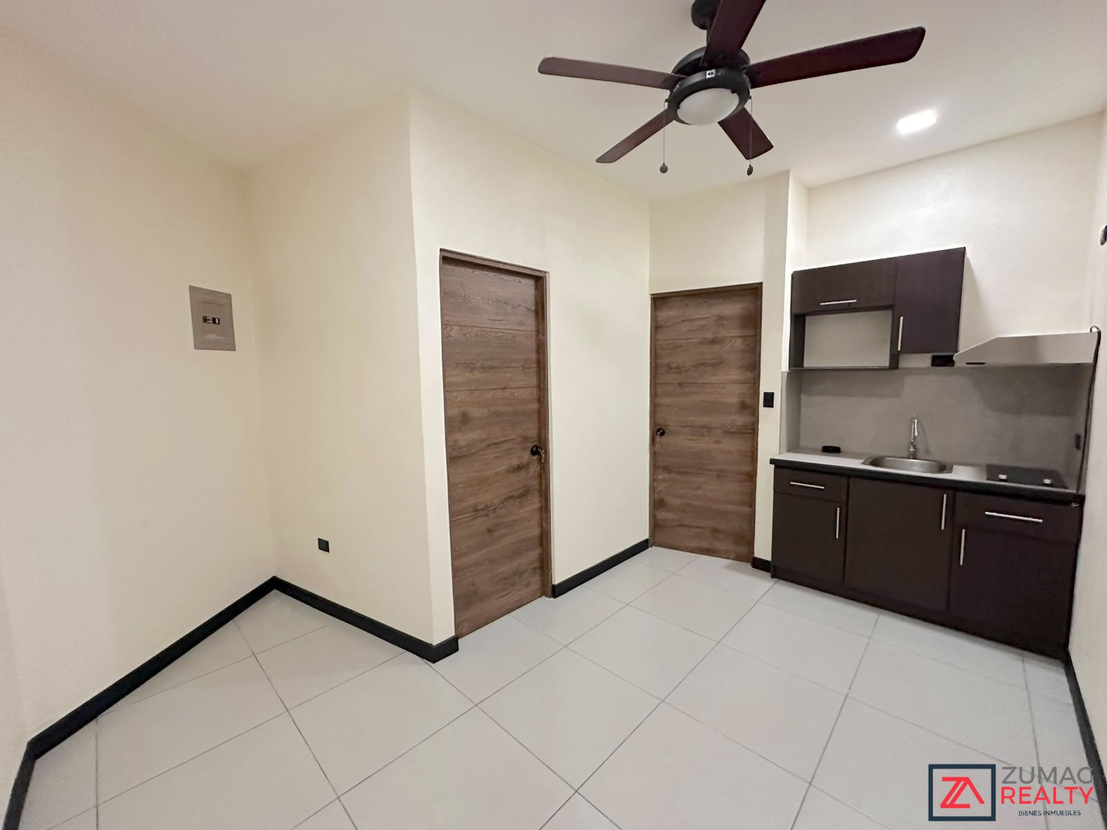 APARTAMENTO EN ROHRMOSER | 1 HAB | SERVICIOS INCLUIDOS