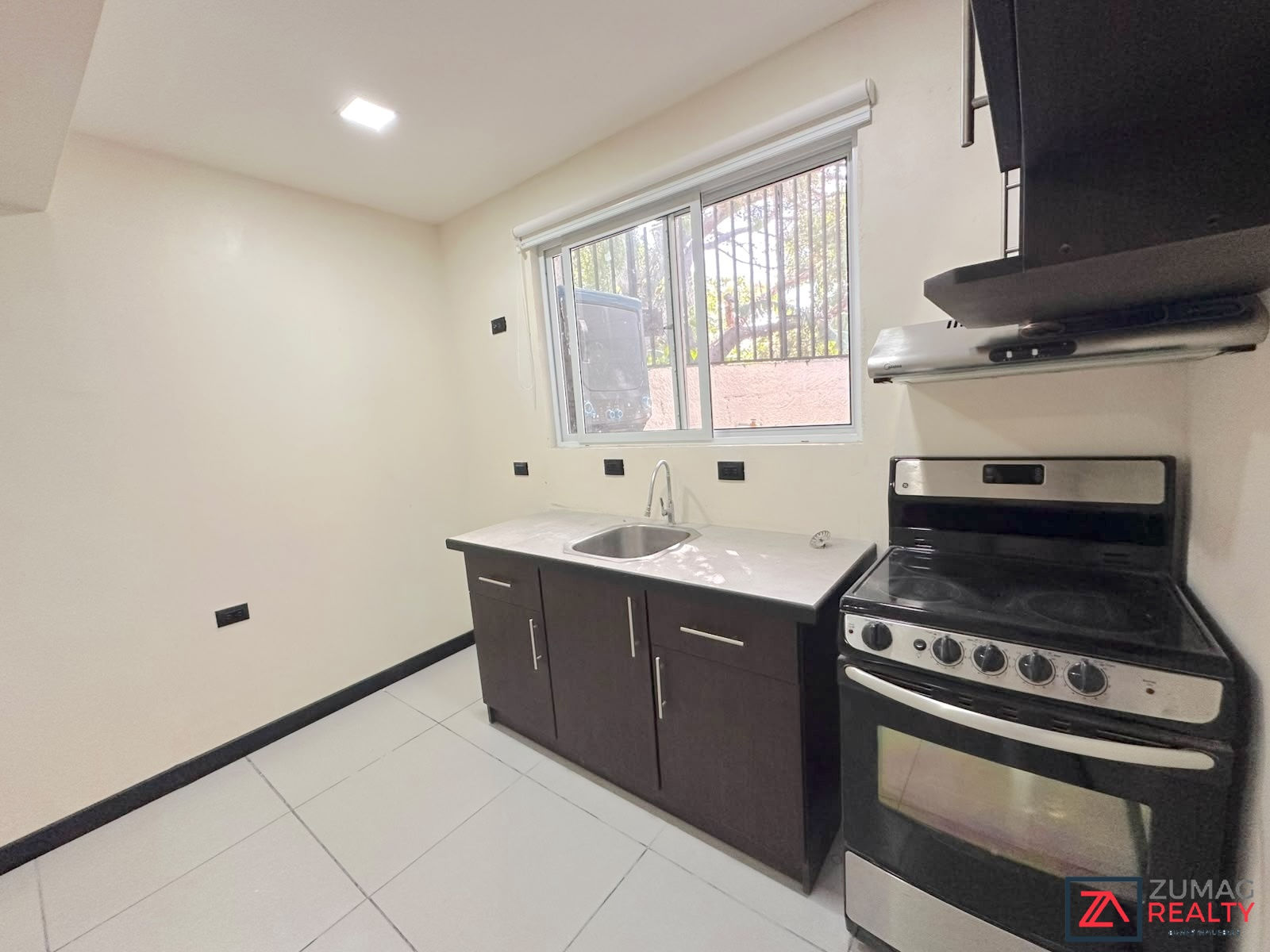APARTAMENTO EN ROHRMOSER | 1 HAB | SERVICIOS INCLUIDOS
