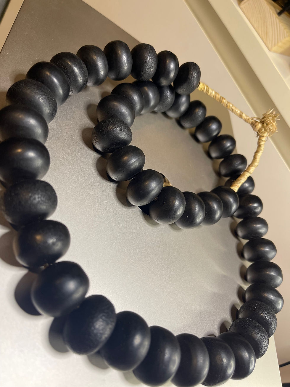 Miniature : Gros collier en bois d’ébène 