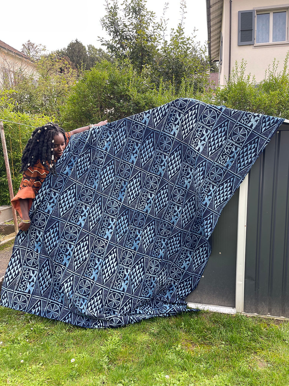 Tissu en Coton Imprimé Multi-Usage – Esthétique du Cameroun Revisité, Fait Main 