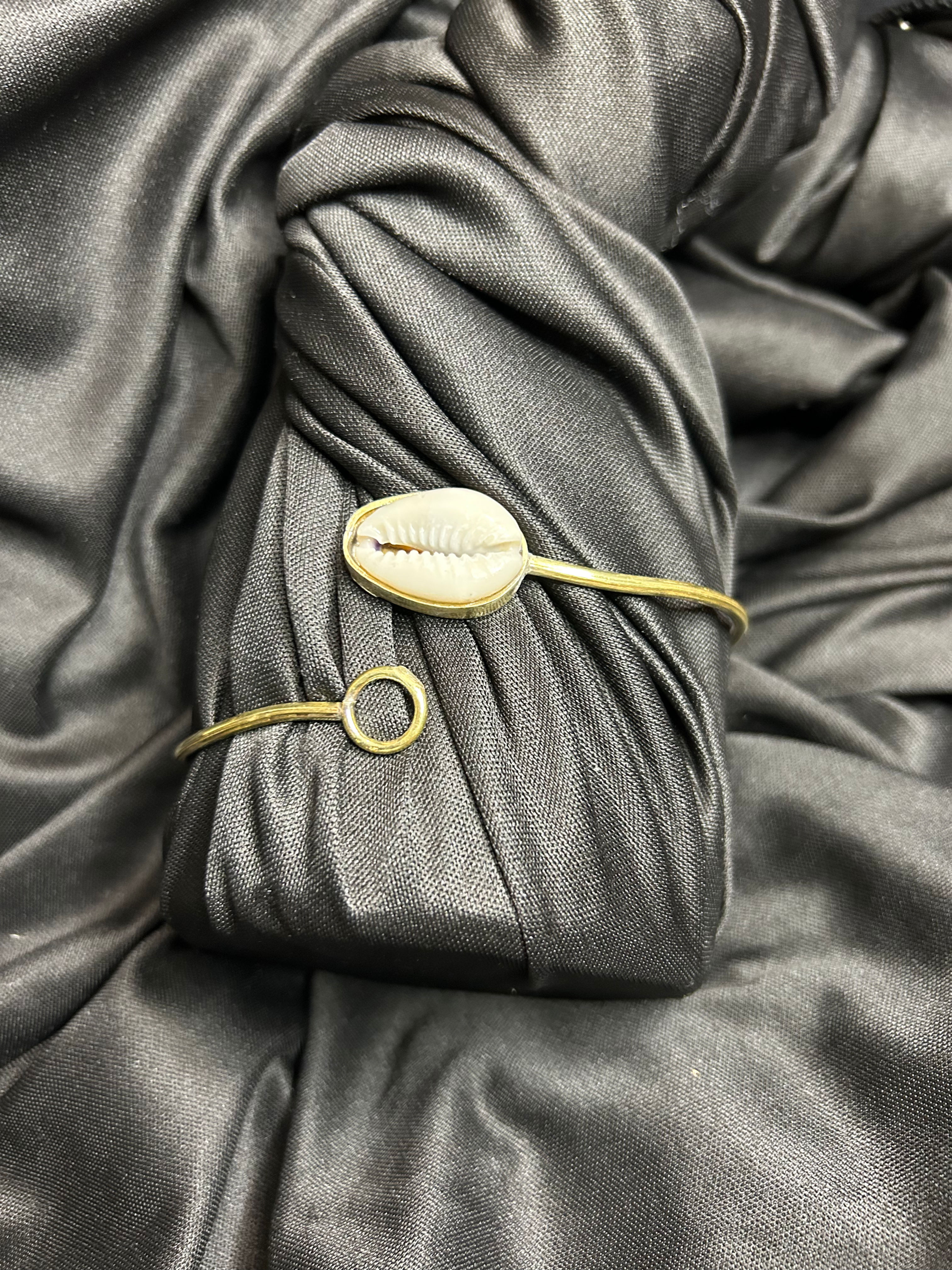 Brassard en bronze 