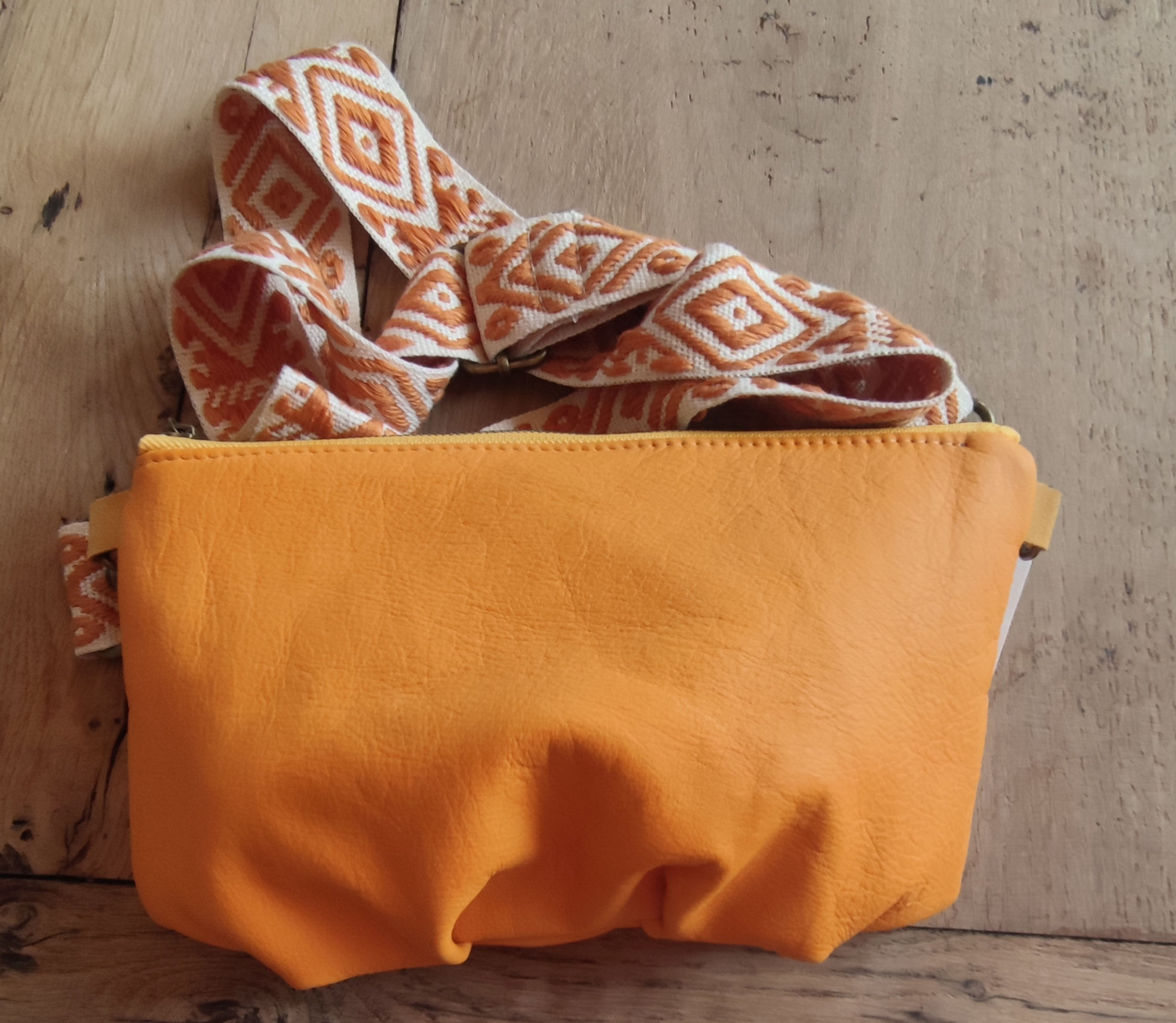 Pochette Rosalie jaune moutarde