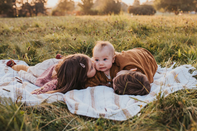 Familienshooting im Herbst in Stuttgart Leonberg, Pusteblumen