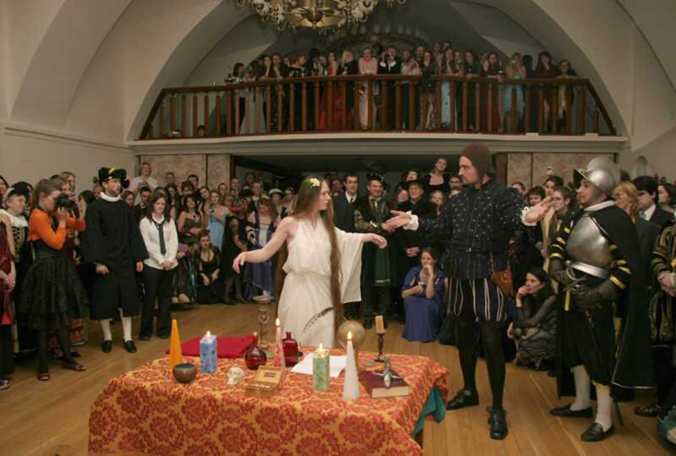 „Gaudeamus igitur in tempore Rudolfi II.“ - 1. studentský ples KTF UK (22.2.2006)