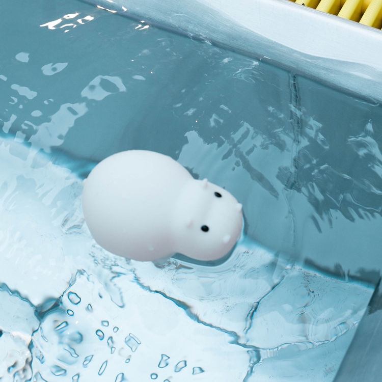 Thumbnail: Swimmy Hippo