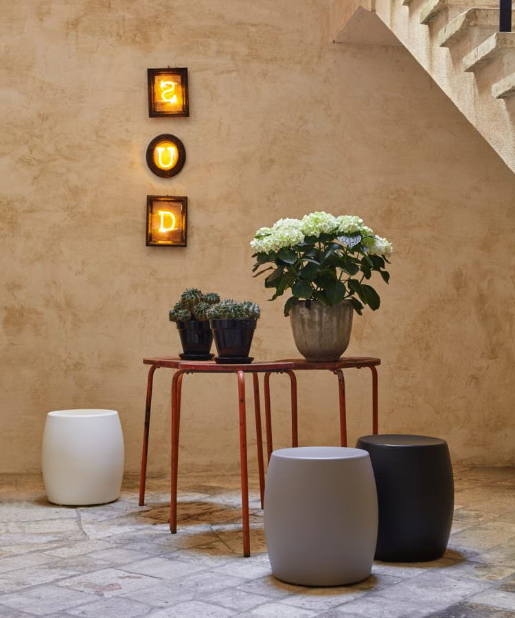 Thumbnail: Bart Stool