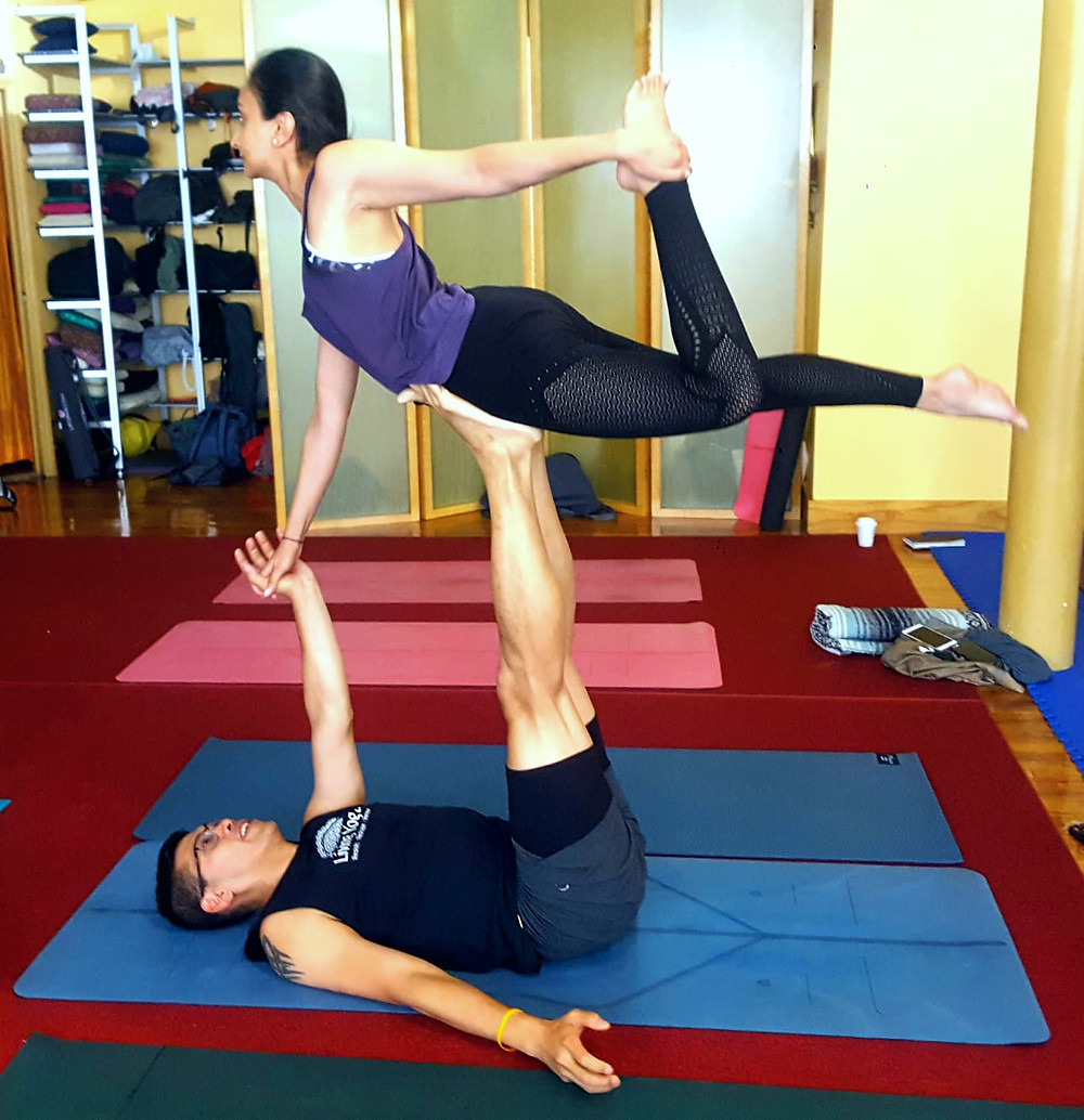 partner yoga