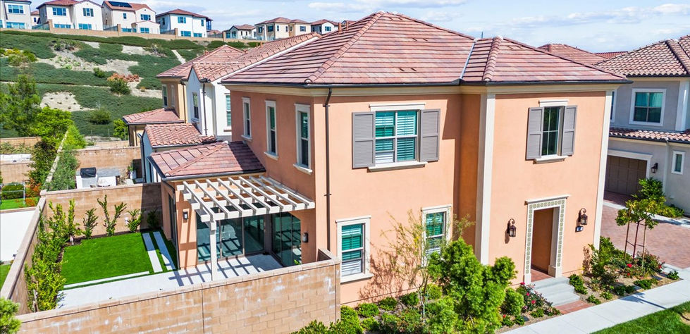 01-183 Plum Lily, Irvine Drone-1