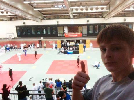 Nieuwoudt gelingen 2 Siege beim BOT in Herne