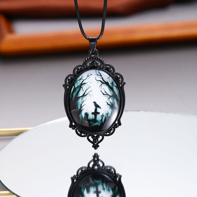 Thumbnail: Velora Gothic Choker