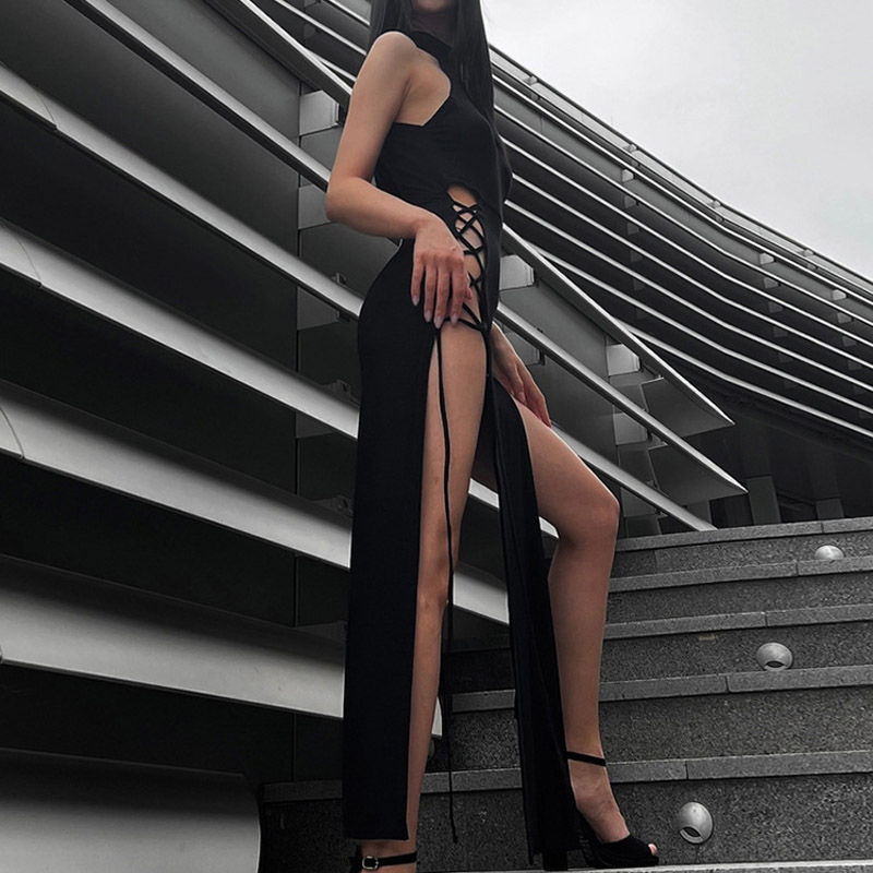 Thumbnail: Noir Enchant Lace-Up Gown