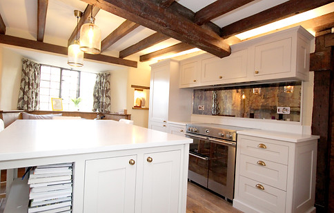 Handcrafted Bespoke Shaker Kitchen Oxfordshire and Cotswolds