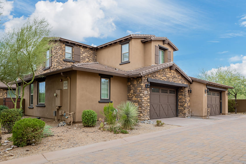 17. Brick Paver Drive.jpg