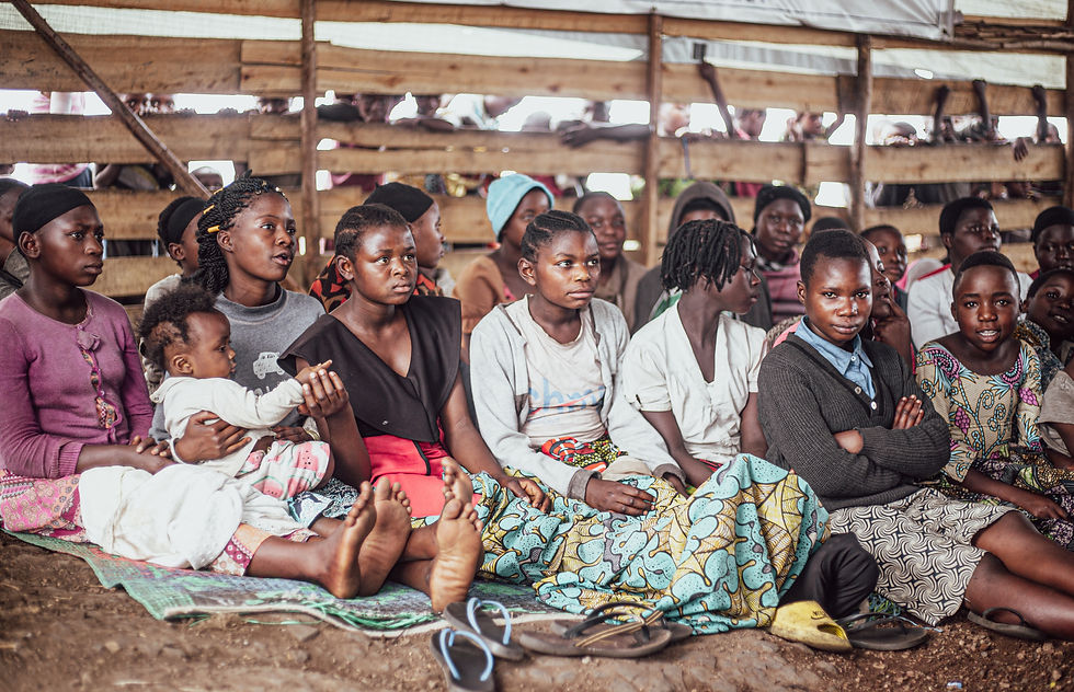 Gewalt gegen Körper, Gewalt gegen Gemeinschaft
