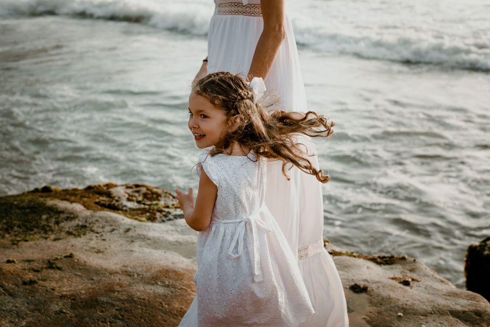Luque Herrera Photography. Sesión De Fotos Exteriores Familia En Playa Costa Verde Lima