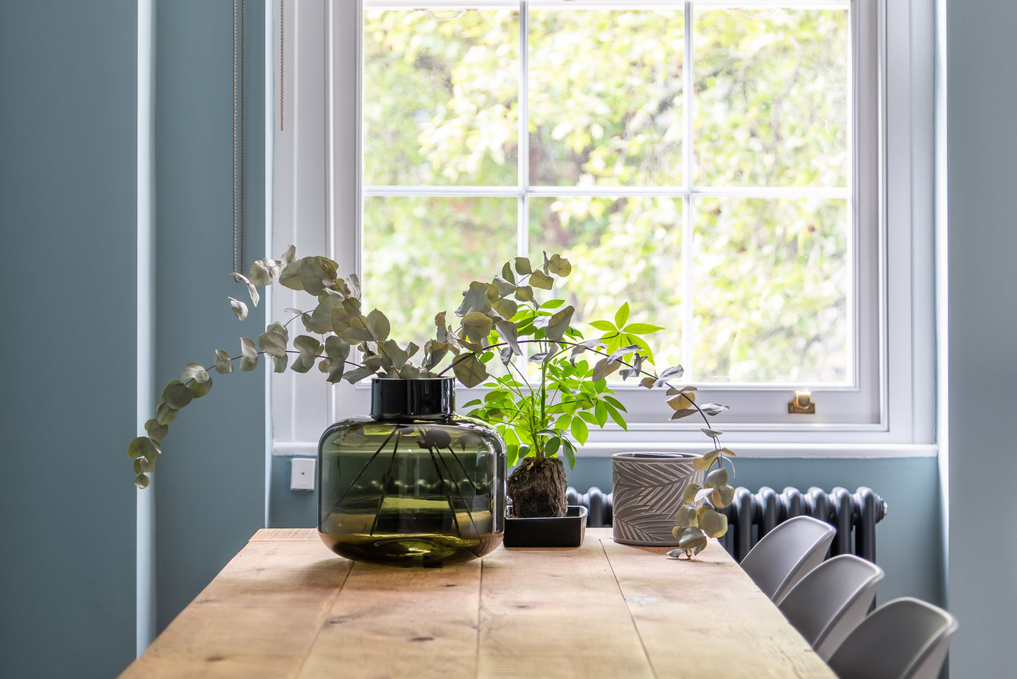 dining table, dining, vase, interior design, interior lifestyle