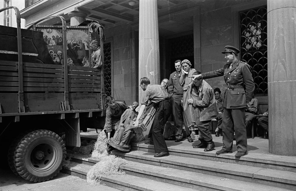 Cooperation Through the Classics The Exhibitions of Marburg Collecting