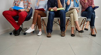 candidates-waiting-job-interview.jpg