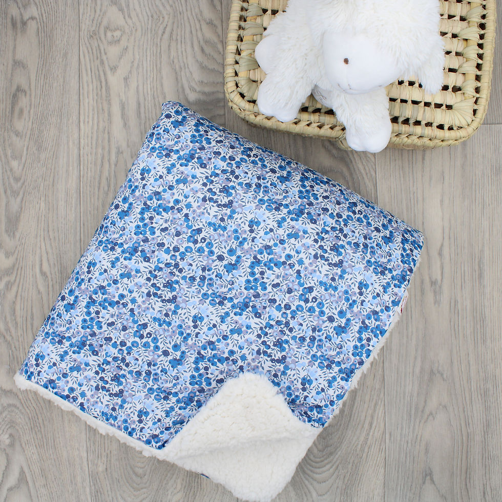 Dans la collection Liberty Wiltshire bleu...