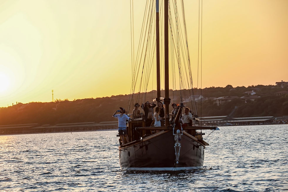 group-photo-on-luxury-yacht-austin