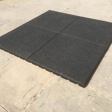 Schwarze Terrassenmatte