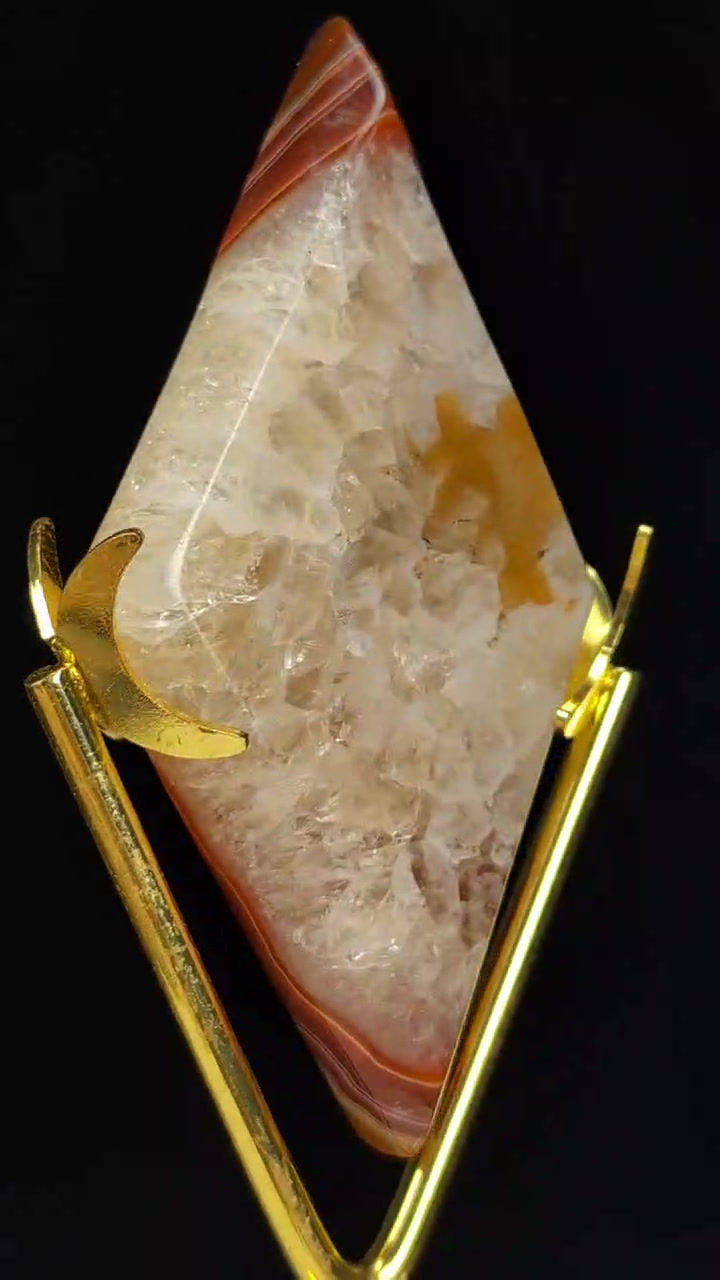 Thumbnail: Carnelian Carving Rhombus
