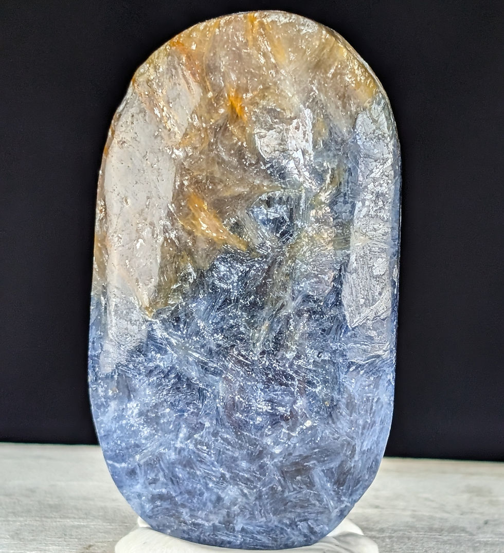 Blue Kyanite Palmstone