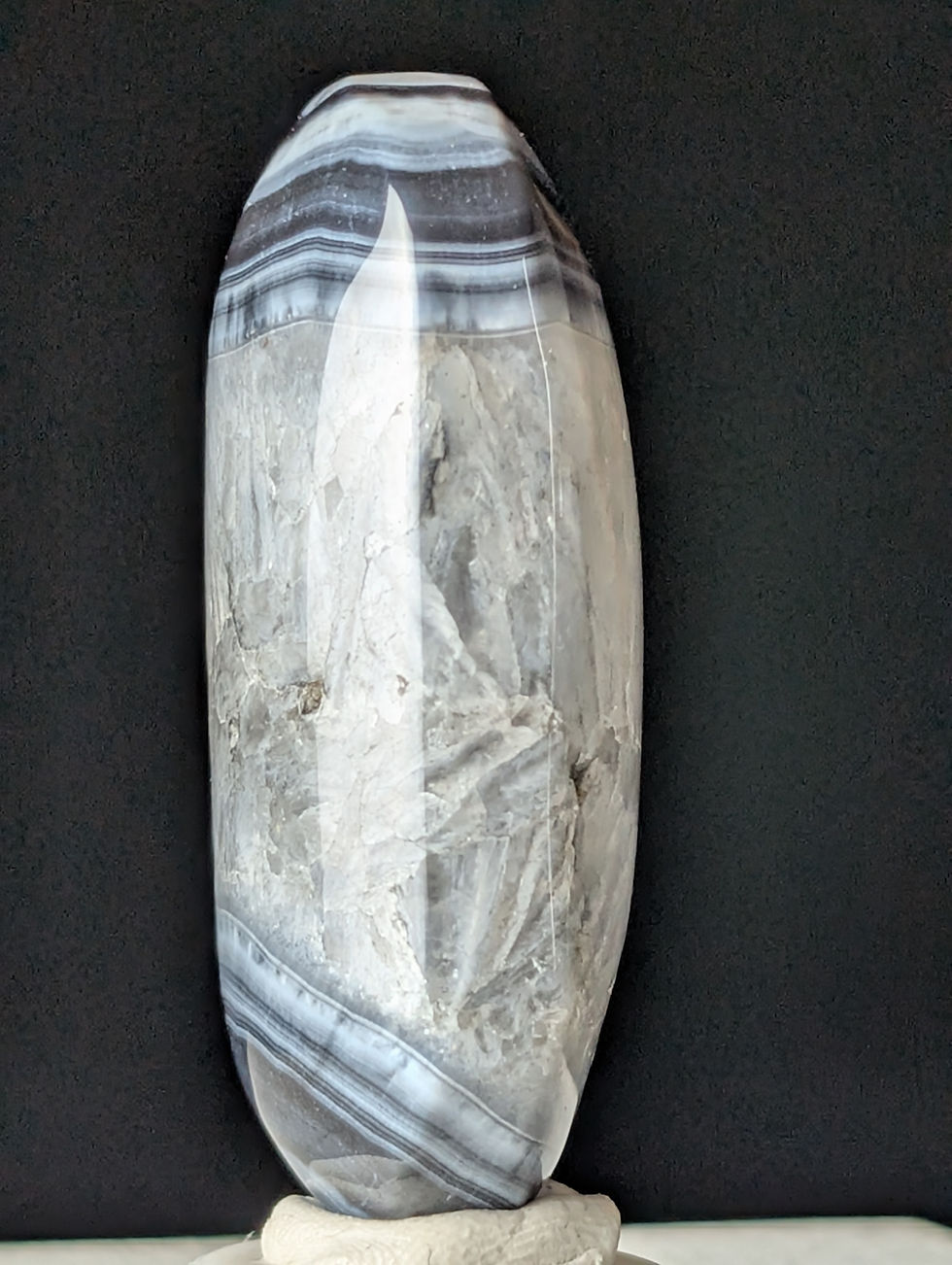 Thumbnail: Black Banded Lace Agate Palmstone