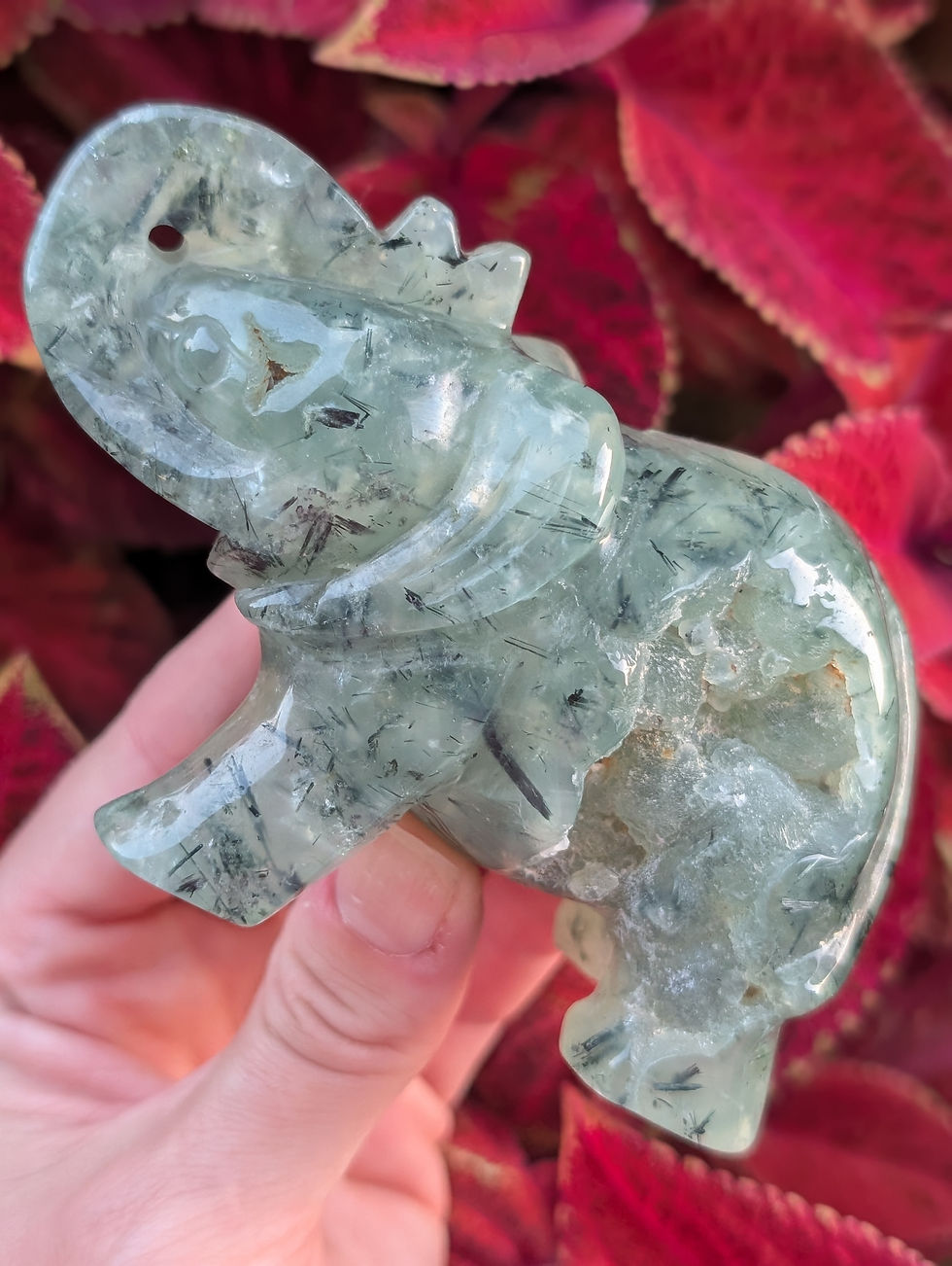 Thumbnail: Prehnite Elephant