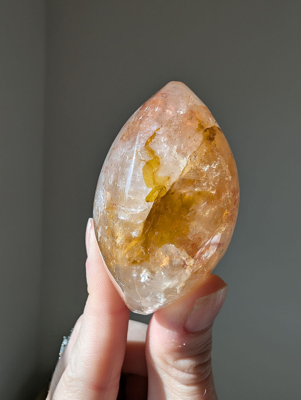 Thumbnail: Golden Healer Palmstone