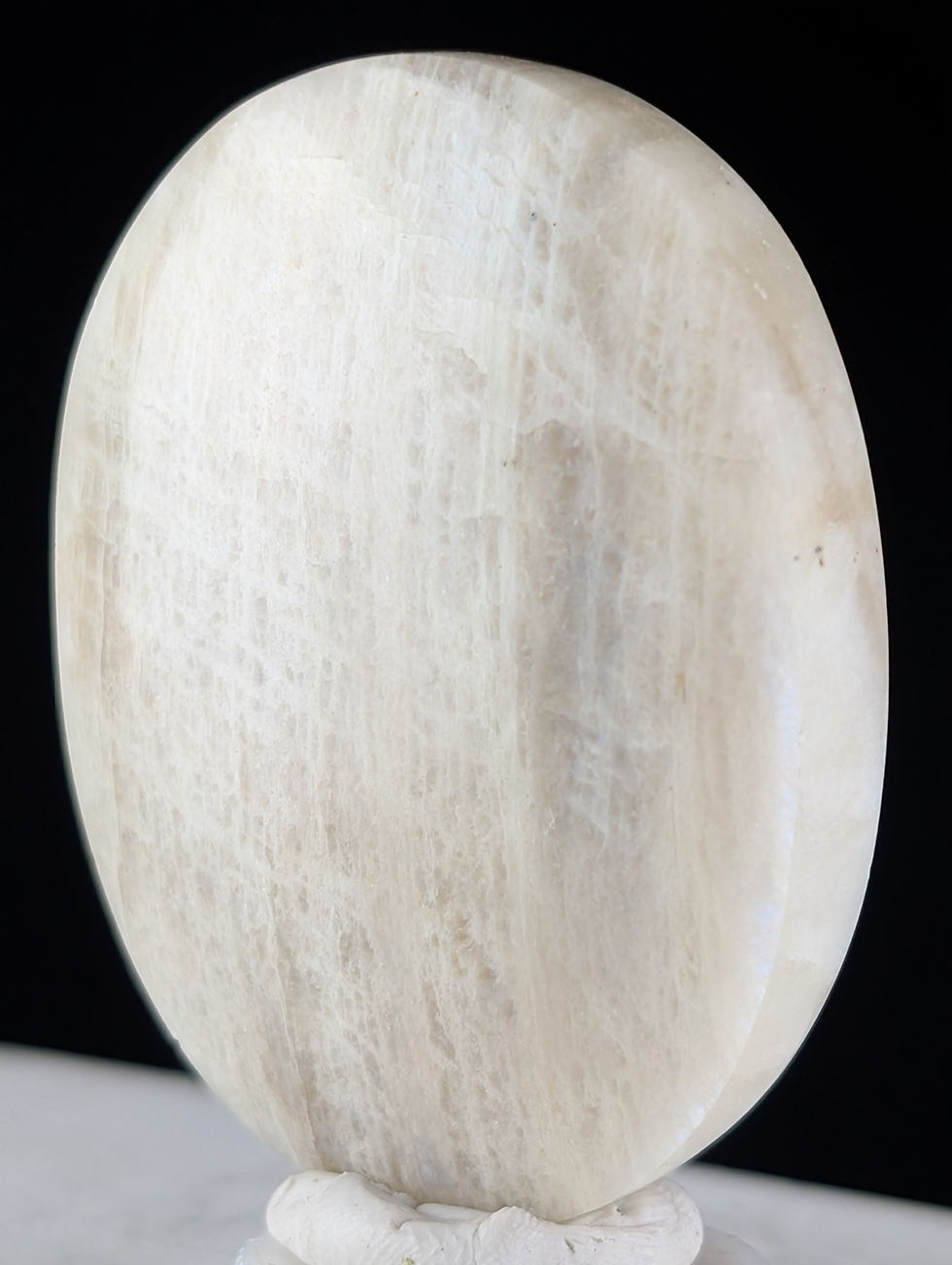 Thumbnail: Moonstone Palm Stone
