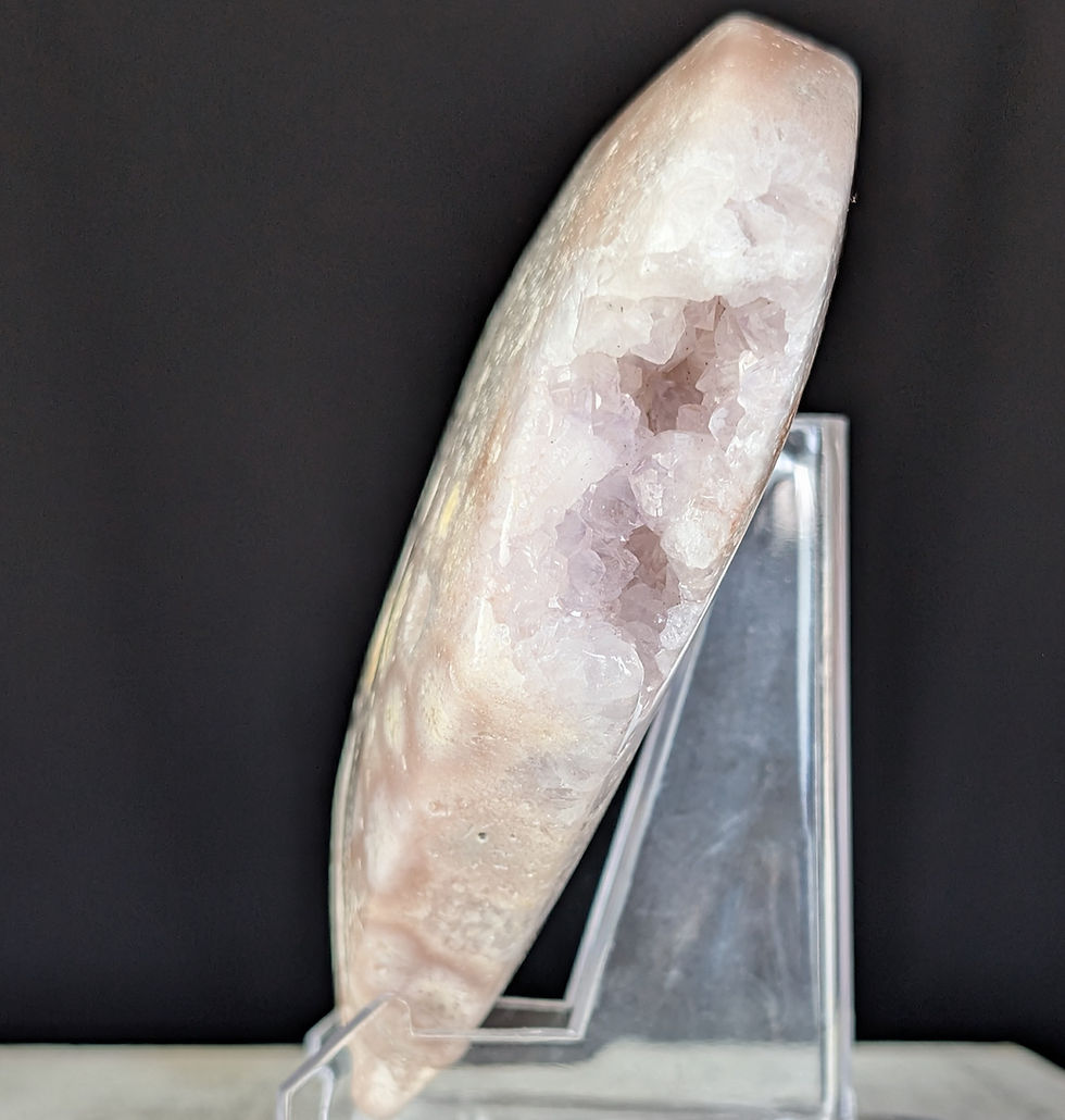 Thumbnail: Pink Amethyst Heart Carving